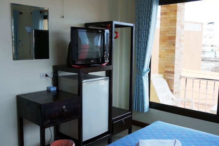 Room 5 of 44