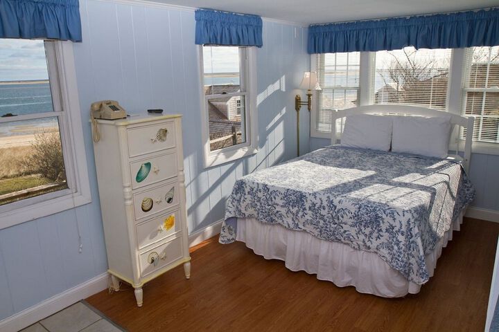 Room 5 of 48
