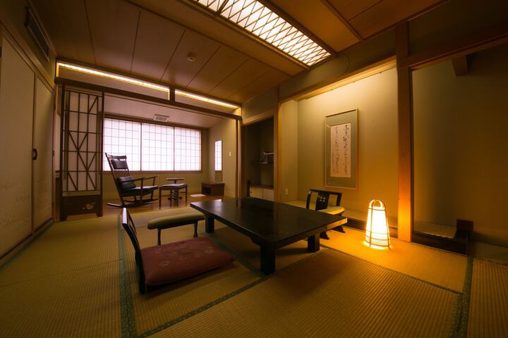 Room 5 of 73