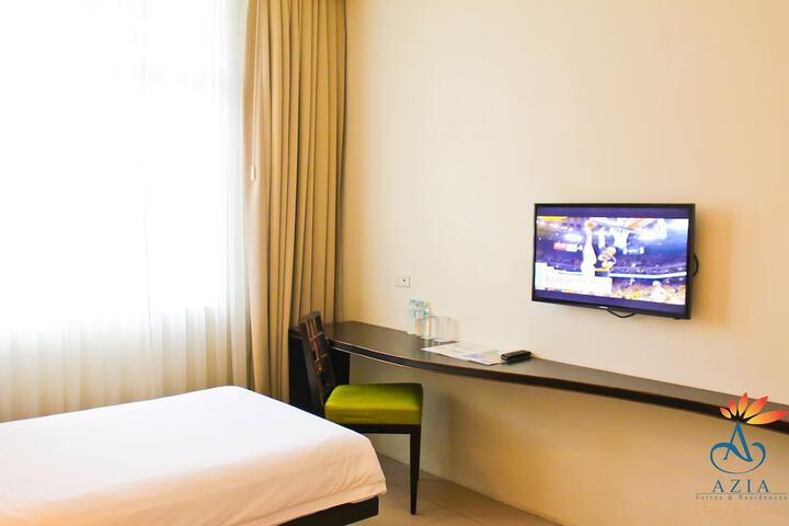 Room 16 of 33