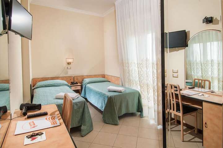Room 6 of 20
