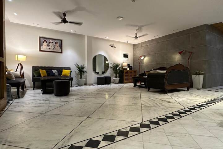 Room 14 of 20