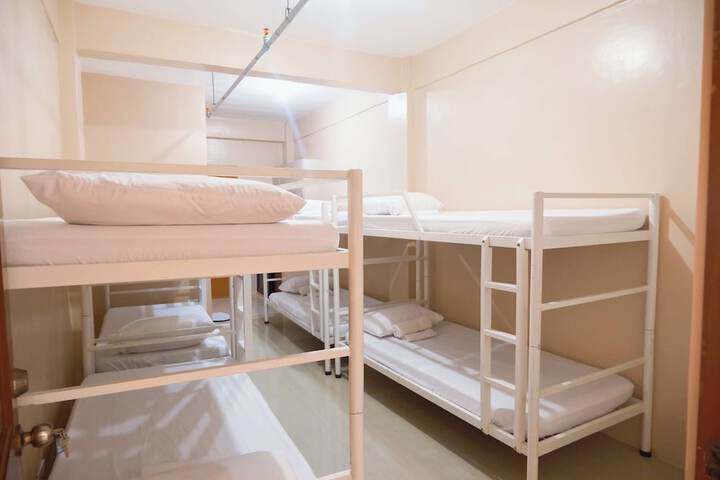 Room 16 of 70