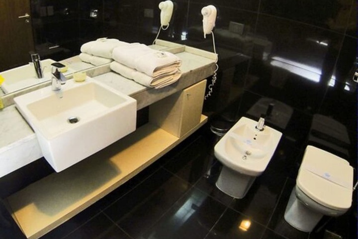 Bath Photo
