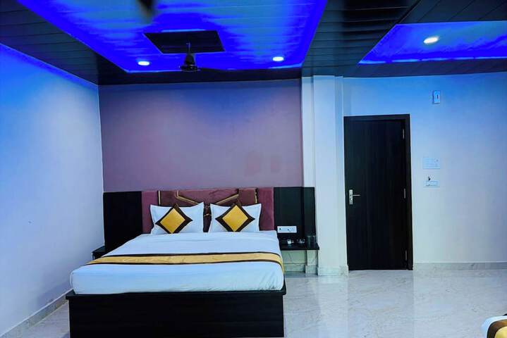 Room 5 of 26