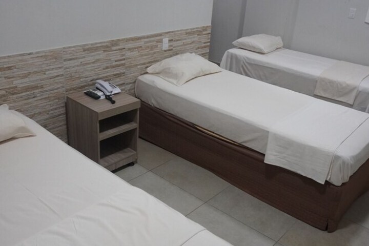 Room 5 of 13