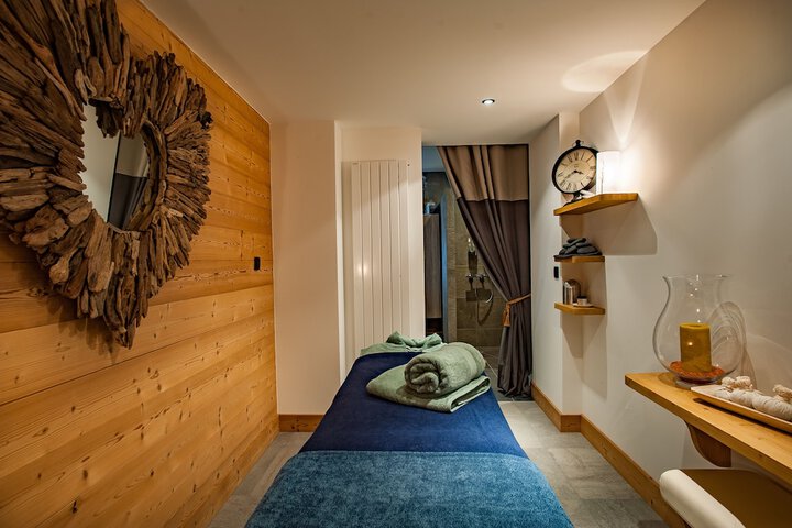 Room 49 of 85