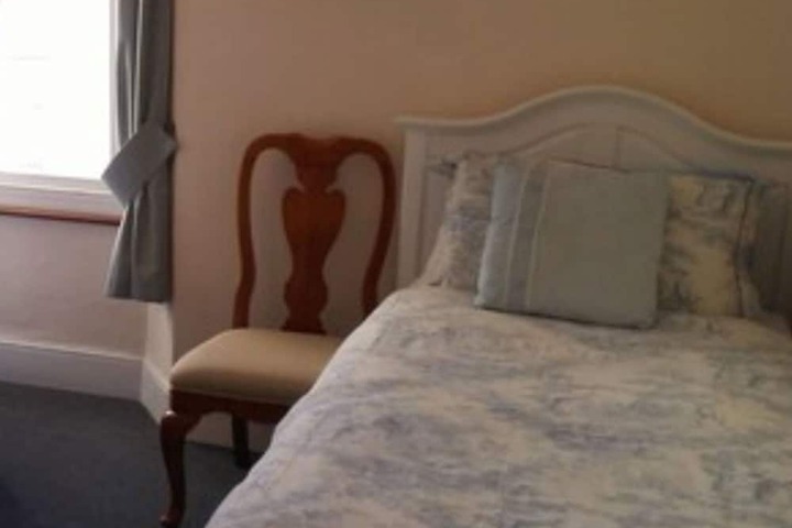 Room 8 of 14