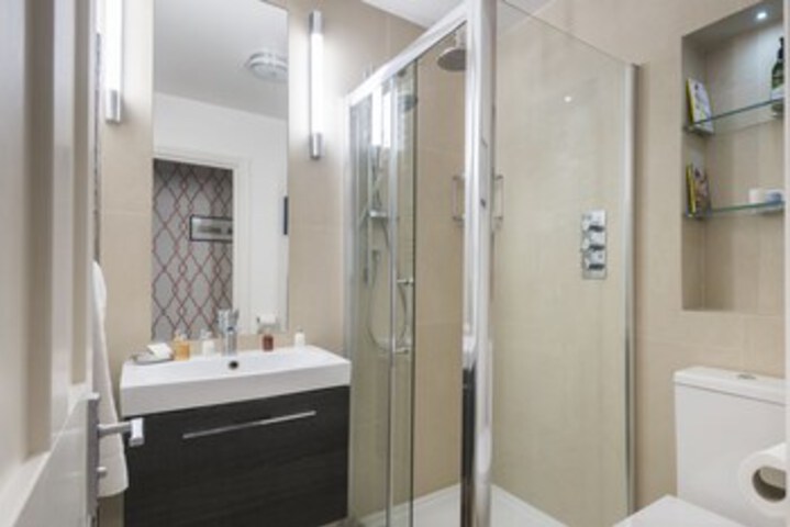 Room 2 of 19