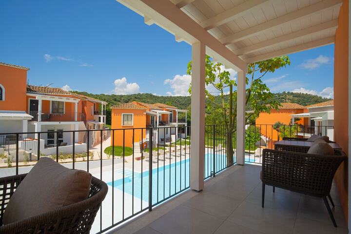 Pool Hotel