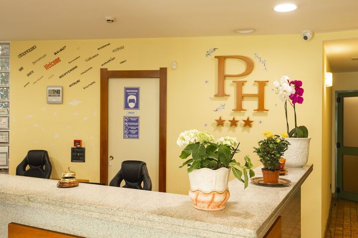 Guest Lobby
