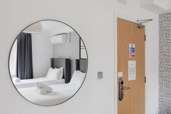 Room 80 of 135