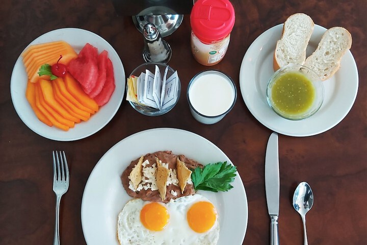 Breakfast/Coffee Service 26 of 41