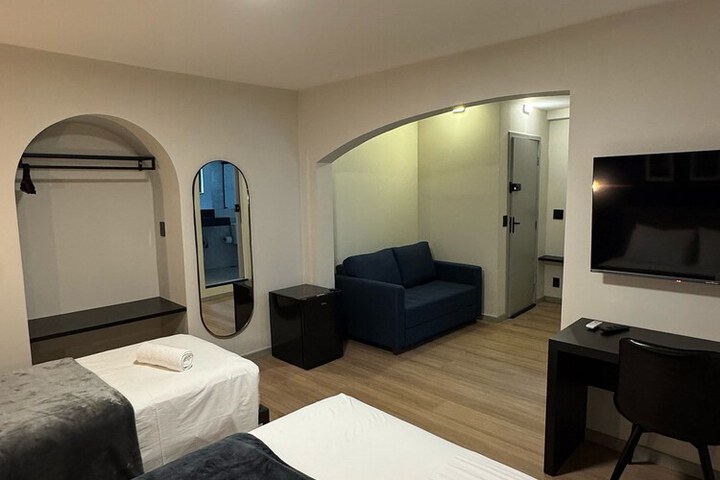 Room 53 of 93