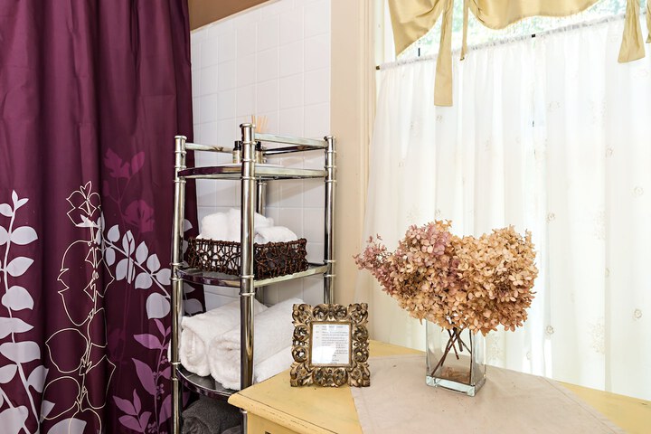 Room 42 of 88