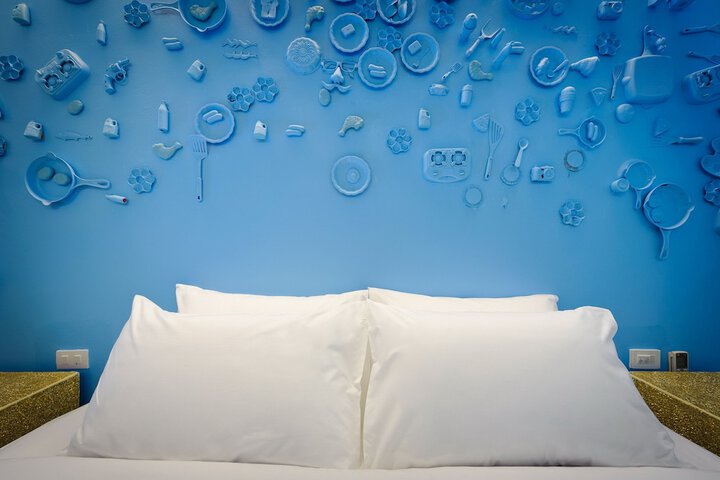 Room 25 of 86