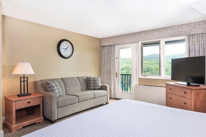 Room 19 of 111