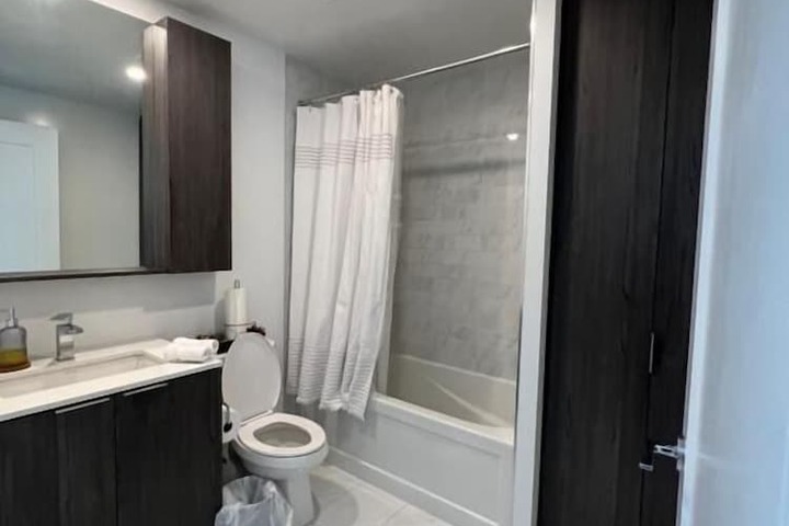 Room 15 of 19
