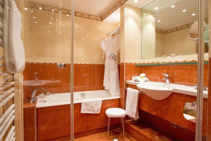 Bathroom Interior Photo