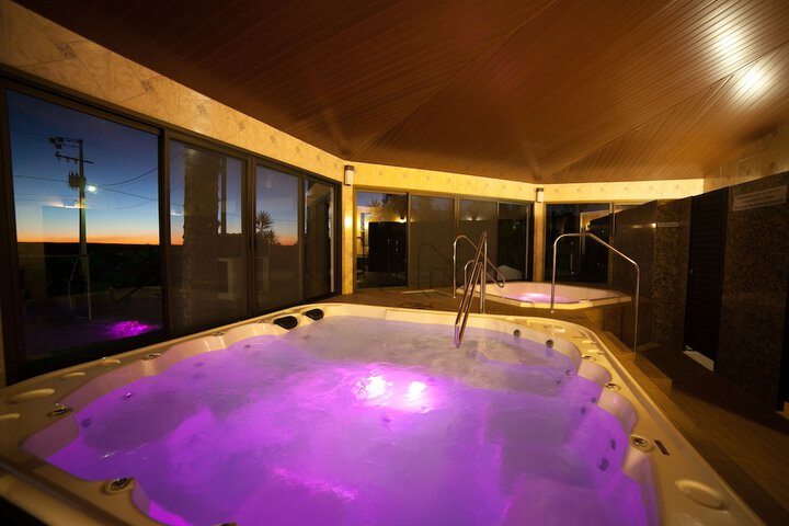 Hot Tub 146 of 181