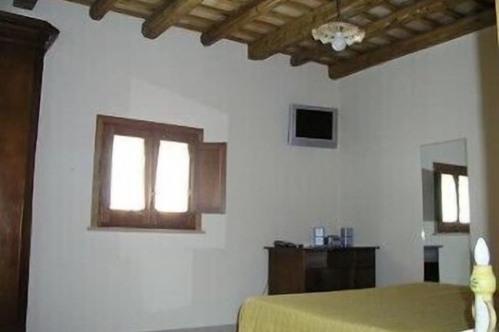 Room 19 of 42