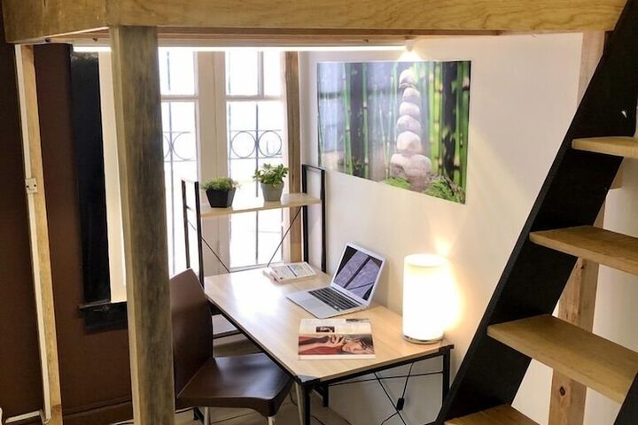 Room 12 of 18
