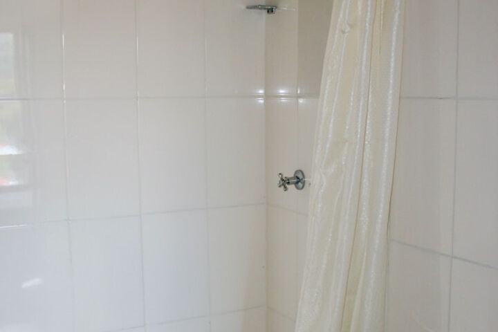 Room 50 of 75