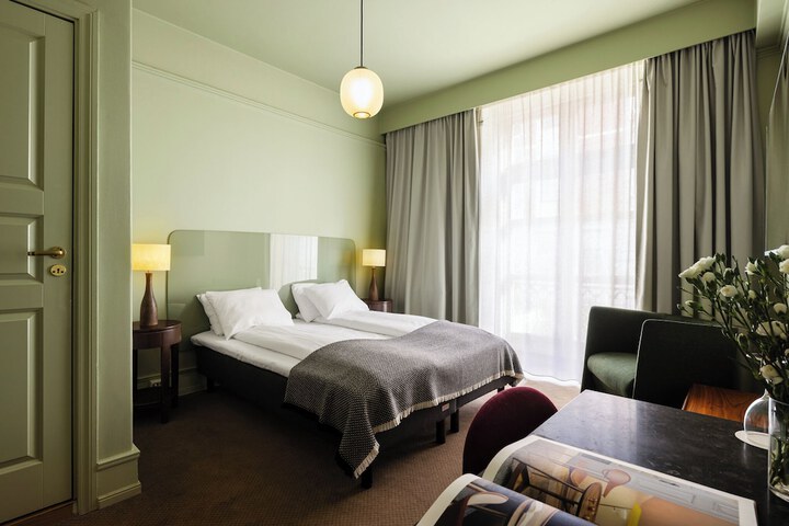 Room 50 of 97