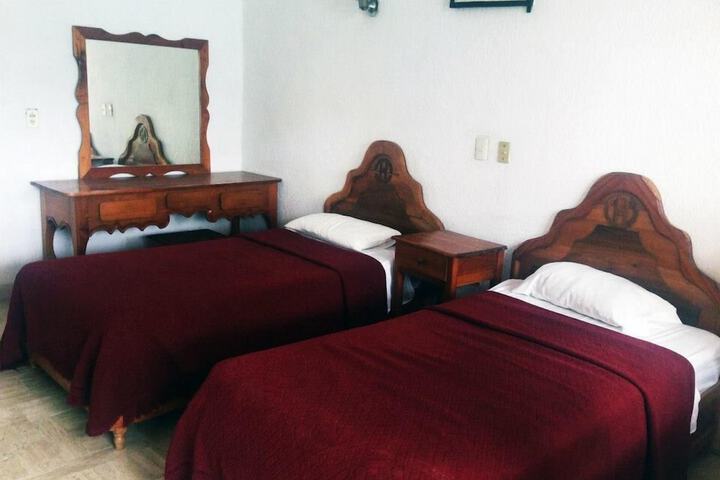 Room 7 of 27