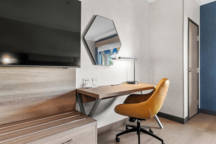 Room 42 of 85
