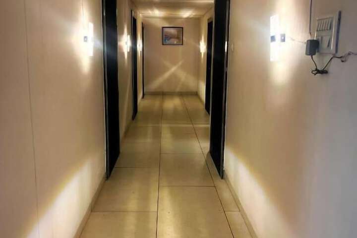 Room 37 of 59