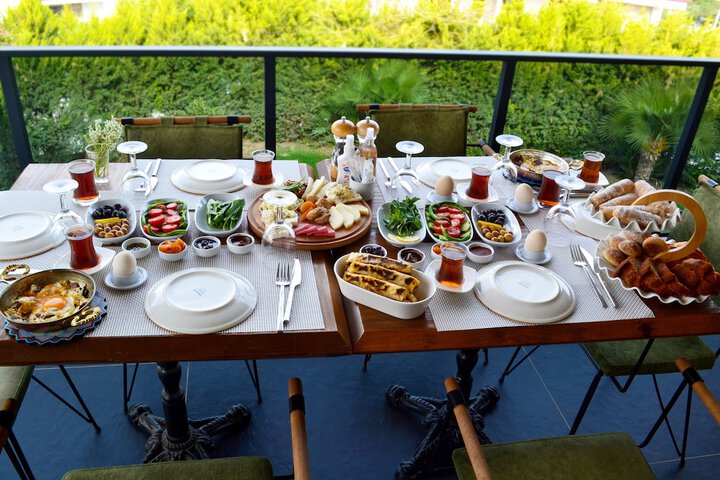 Breakfast/Coffee Service 19 of 35