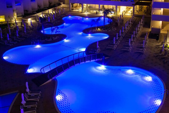 Hotel 5 of 52