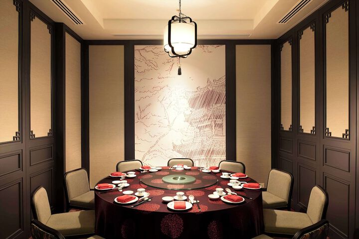 Dining 73 of 106