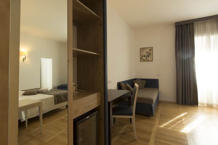 Room 20 of 169