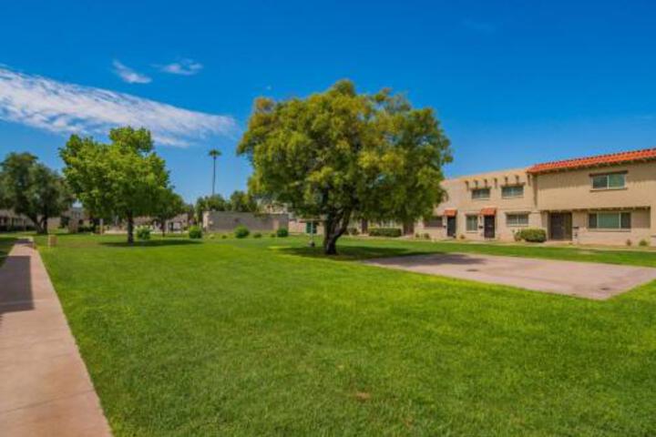 Scottsdale Townhome by Wanderjaunt in Scottsdale, AZ