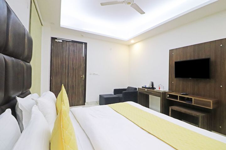 Room 73 of 126