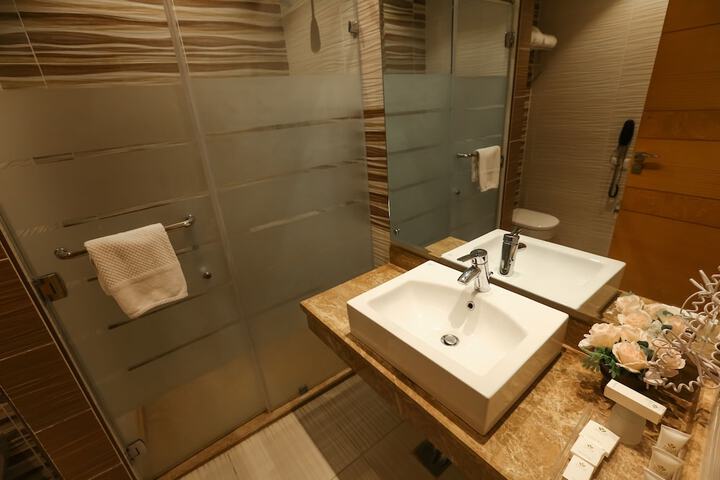 Room 20 of 39