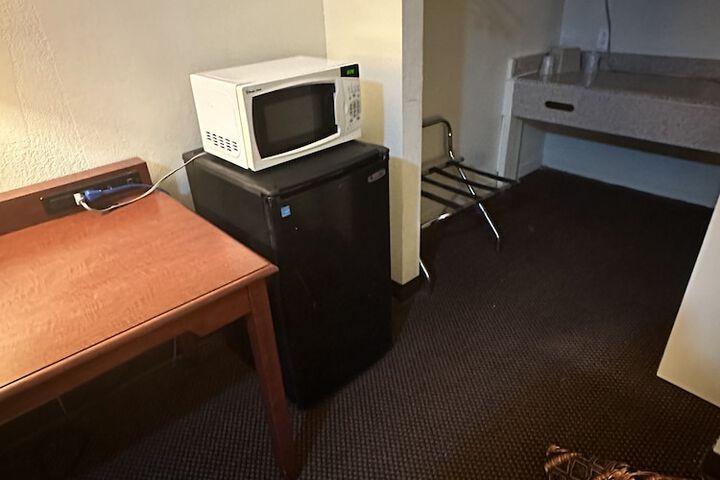 Room 4 of 15