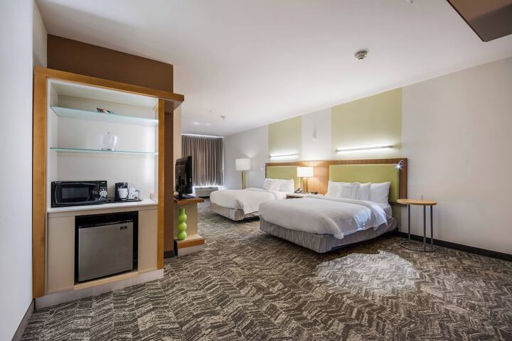 Room 16 of 44