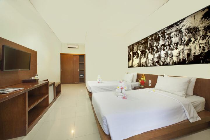 Room 18 of 74