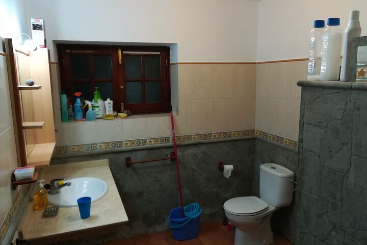 Room 14 of 14