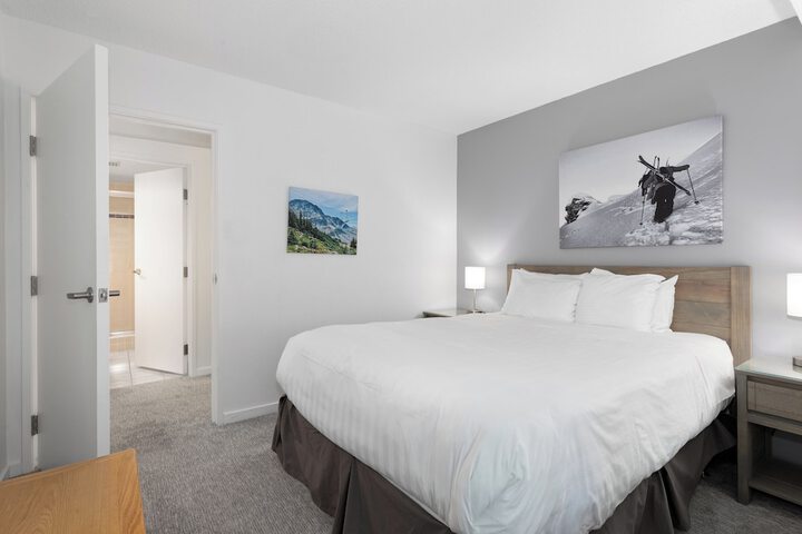 Room 26 of 266