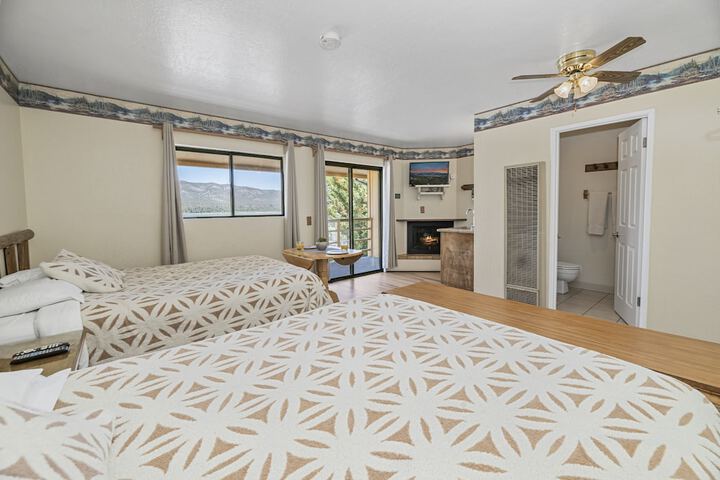 Standard 2 Queen Beds Garden View Balcony (54 of 86)