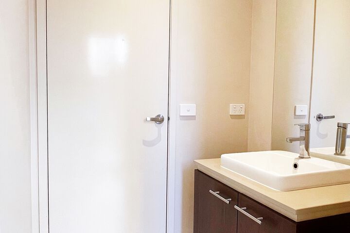 Room 2 of 39