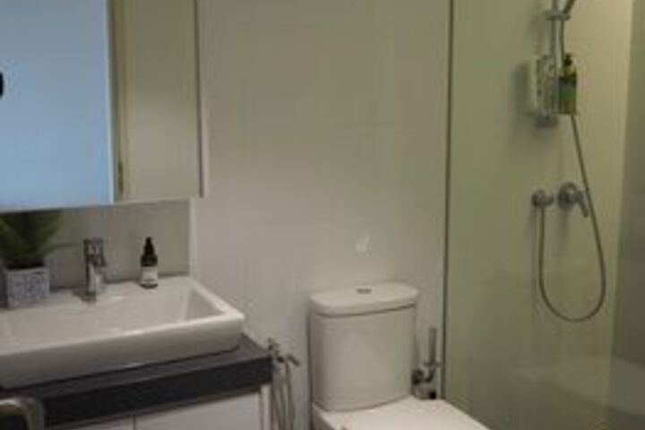 Room 6 of 40