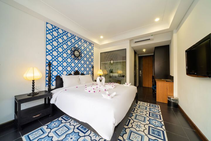 Room 3 of 25