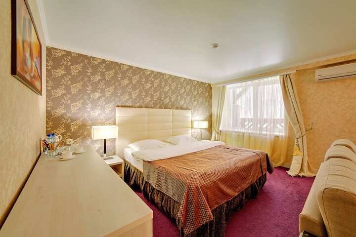 Room 3 of 75