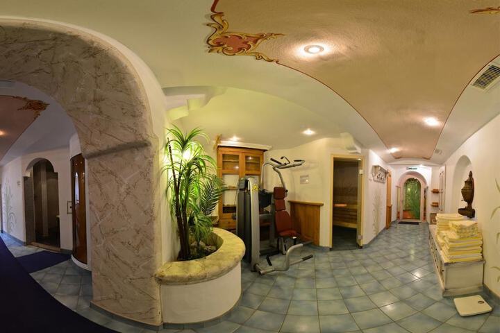 Hotel Interior 6 of 27