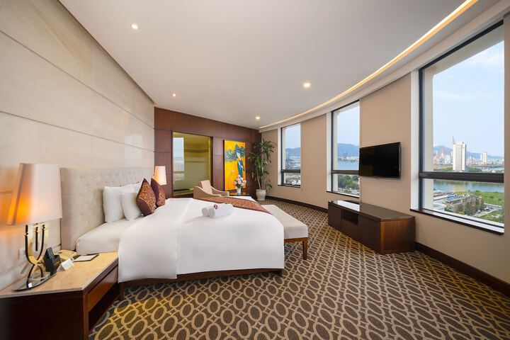 Room 4 of 57